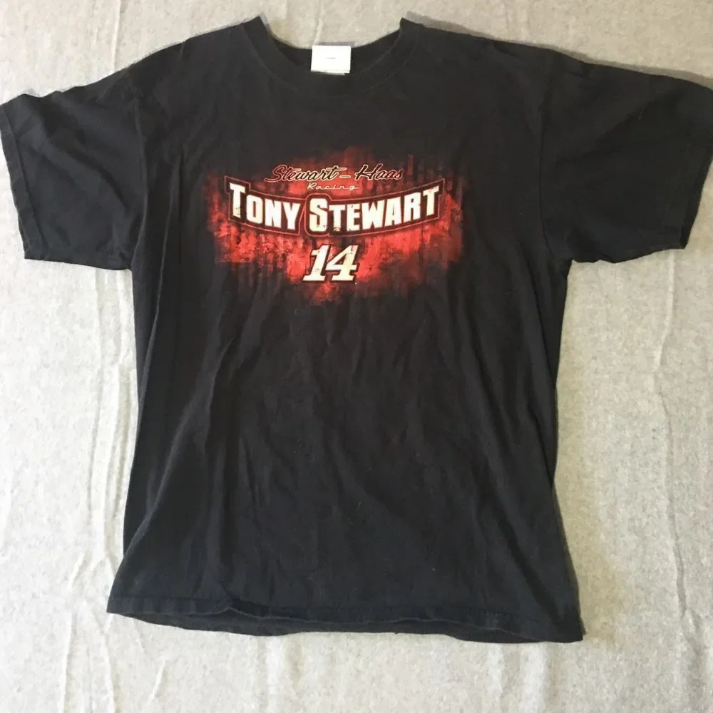 Mens NASCAR Tony Stewart Tee Shirt Size Large Red Black Graphic